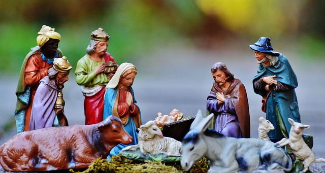 christmas-crib-figures-1060021_640