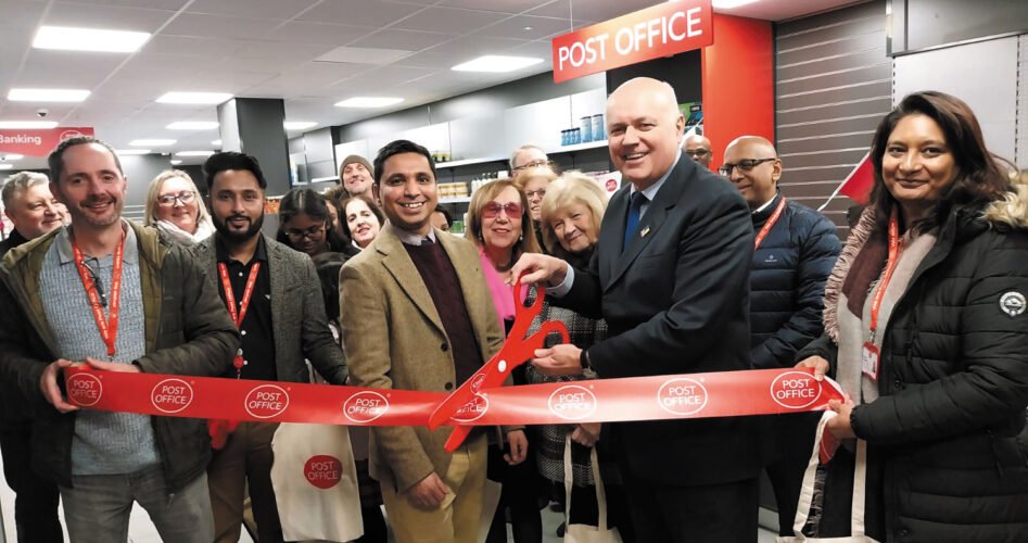 South-Woodford-ribbon-cutting